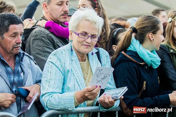 Zdjęcie w galerii na portalu naszraciborz.pl: Sylwia Grzeszczak na zakończenie XV Eko-Wystawy w Pietrowicach Wielkich wiadomości z regionu