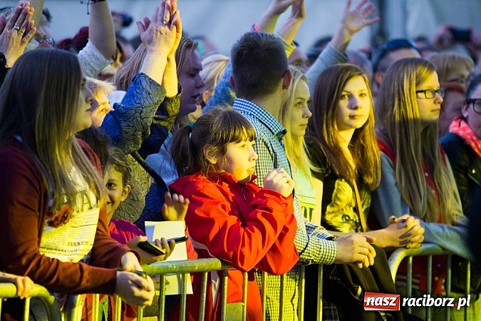 Zdjęcie w galerii na portalu naszraciborz.pl: Sylwia Grzeszczak na zakończenie XV Eko-Wystawy w Pietrowicach Wielkich wiadomości z regionu