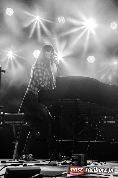 Zdjęcie w galerii na portalu naszraciborz.pl: Sylwia Grzeszczak na zakończenie XV Eko-Wystawy w Pietrowicach Wielkich wiadomości z regionu