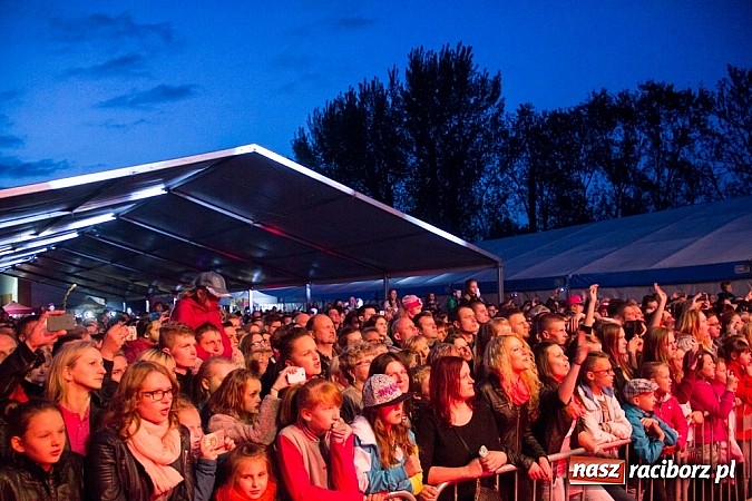Zdjęcie w galerii na portalu naszraciborz.pl: Sylwia Grzeszczak na zakończenie XV Eko-Wystawy w Pietrowicach Wielkich wiadomości z regionu