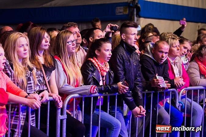 Zdjęcie w galerii na portalu naszraciborz.pl: Sylwia Grzeszczak na zakończenie XV Eko-Wystawy w Pietrowicach Wielkich wiadomości z regionu