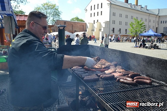 Zdjęcie w galerii na portalu naszraciborz.pl: Pozytywna energia ekonomii społecznej na zamku wiadomości z regionu