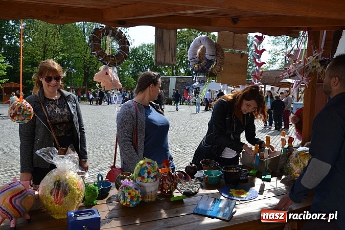 Zdjęcie w galerii na portalu naszraciborz.pl: Pozytywna energia ekonomii społecznej na zamku wiadomości z regionu