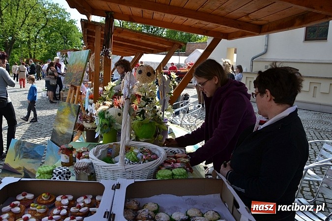 Zdjęcie w galerii na portalu naszraciborz.pl: Pozytywna energia ekonomii społecznej na zamku wiadomości z regionu