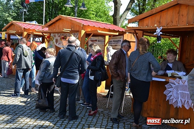 Zdjęcie w galerii na portalu naszraciborz.pl: Pozytywna energia ekonomii społecznej na zamku wiadomości z regionu