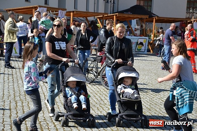 Zdjęcie w galerii na portalu naszraciborz.pl: Pozytywna energia ekonomii społecznej na zamku wiadomości z regionu