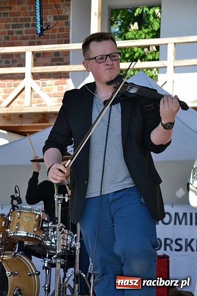 Zdjęcie w galerii na portalu naszraciborz.pl: Pozytywna energia ekonomii społecznej na zamku wiadomości z regionu