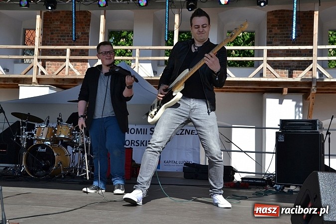 Zdjęcie w galerii na portalu naszraciborz.pl: Pozytywna energia ekonomii społecznej na zamku wiadomości z regionu