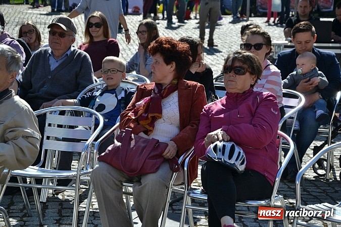 Zdjęcie w galerii na portalu naszraciborz.pl: Pozytywna energia ekonomii społecznej na zamku wiadomości z regionu