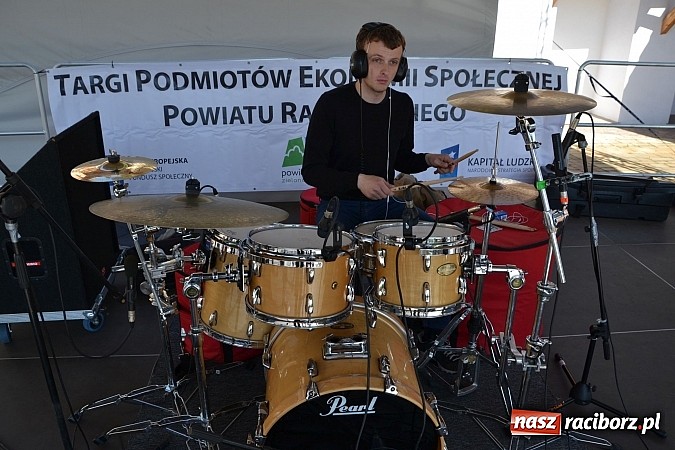 Zdjęcie w galerii na portalu naszraciborz.pl: Pozytywna energia ekonomii społecznej na zamku wiadomości z regionu