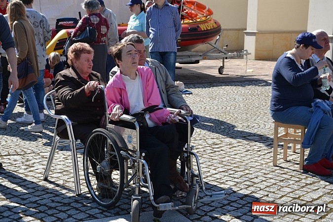 Zdjęcie w galerii na portalu naszraciborz.pl: Pozytywna energia ekonomii społecznej na zamku wiadomości z regionu