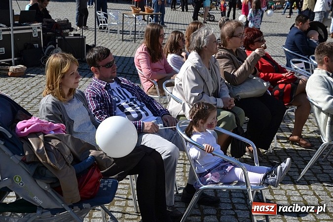 Zdjęcie w galerii na portalu naszraciborz.pl: Pozytywna energia ekonomii społecznej na zamku wiadomości z regionu