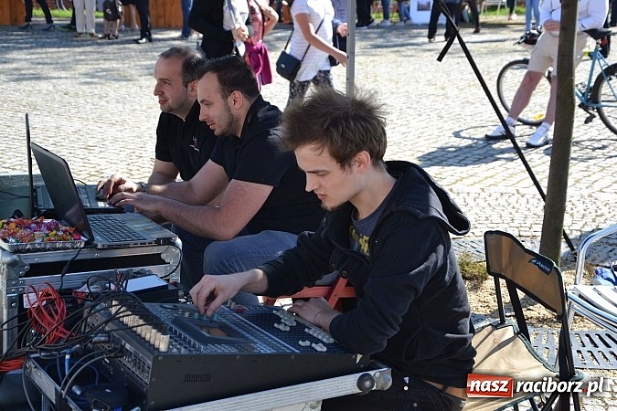 Zdjęcie w galerii na portalu naszraciborz.pl: Pozytywna energia ekonomii społecznej na zamku wiadomości z regionu