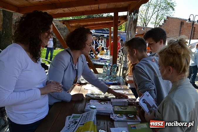 Zdjęcie w galerii na portalu naszraciborz.pl: Pozytywna energia ekonomii społecznej na zamku wiadomości z regionu