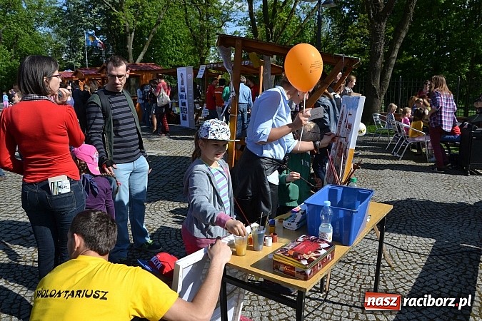 Zdjęcie w galerii na portalu naszraciborz.pl: Pozytywna energia ekonomii społecznej na zamku wiadomości z regionu