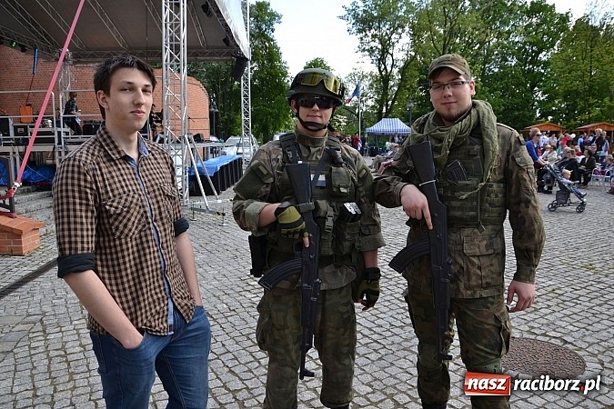 Zdjęcie w galerii na portalu naszraciborz.pl: Pozytywna energia ekonomii społecznej na zamku wiadomości z regionu