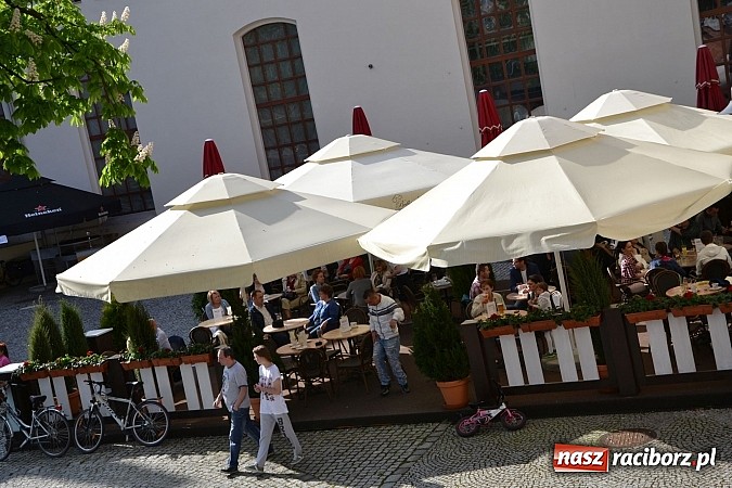 Zdjęcie w galerii na portalu naszraciborz.pl: Pozytywna energia ekonomii społecznej na zamku wiadomości z regionu