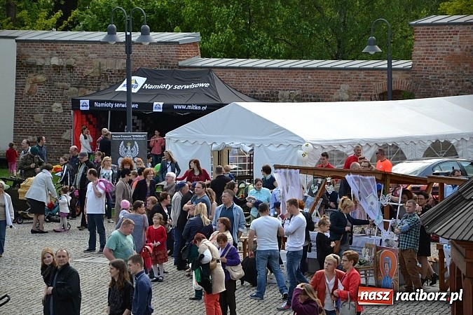 Zdjęcie w galerii na portalu naszraciborz.pl: Pozytywna energia ekonomii społecznej na zamku wiadomości z regionu