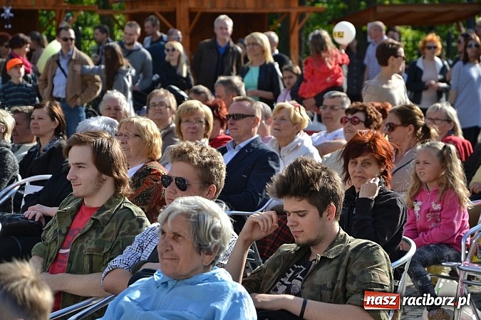 Zdjęcie w galerii na portalu naszraciborz.pl: Pozytywna energia ekonomii społecznej na zamku wiadomości z regionu