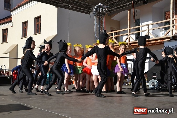 Zdjęcie w galerii na portalu naszraciborz.pl: Pozytywna energia ekonomii społecznej na zamku wiadomości z regionu