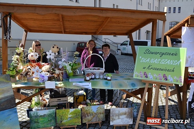 Zdjęcie w galerii na portalu naszraciborz.pl: Pozytywna energia ekonomii społecznej na zamku wiadomości z regionu
