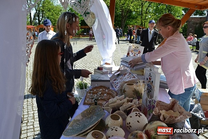Zdjęcie w galerii na portalu naszraciborz.pl: Pozytywna energia ekonomii społecznej na zamku wiadomości z regionu