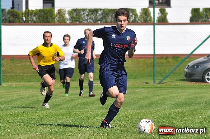 Zdjęcie w galerii na portalu naszraciborz.pl: C klasa: Podział punktów w Bolesławiu wiadomości z regionu