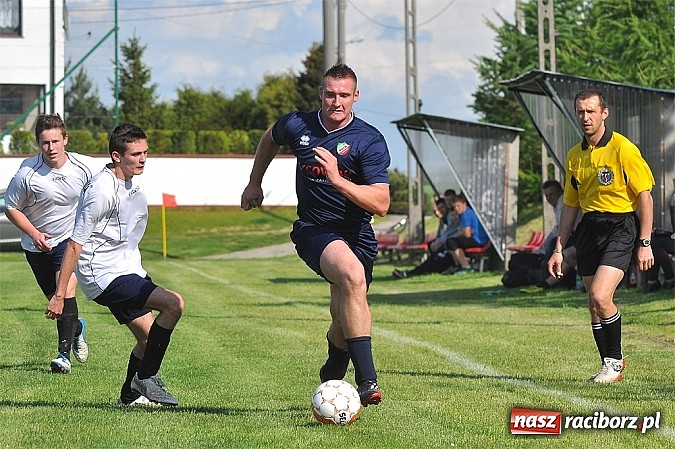 Zdjęcie w galerii na portalu naszraciborz.pl: C klasa: Podział punktów w Bolesławiu wiadomości z regionu