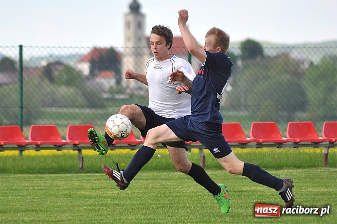 Zdjęcie w galerii na portalu naszraciborz.pl: C klasa: Podział punktów w Bolesławiu wiadomości z regionu