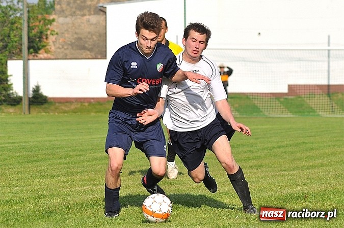 Zdjęcie w galerii na portalu naszraciborz.pl: C klasa: Podział punktów w Bolesławiu wiadomości z regionu