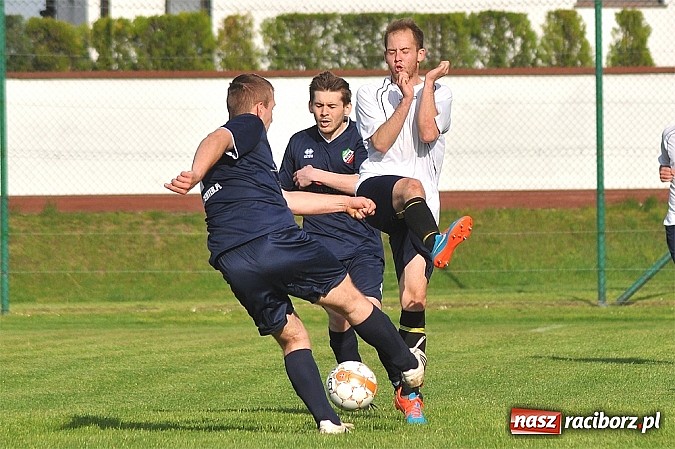 Zdjęcie w galerii na portalu naszraciborz.pl: C klasa: Podział punktów w Bolesławiu wiadomości z regionu