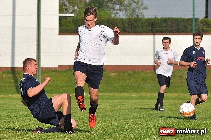 Zdjęcie w galerii na portalu naszraciborz.pl: C klasa: Podział punktów w Bolesławiu wiadomości z regionu