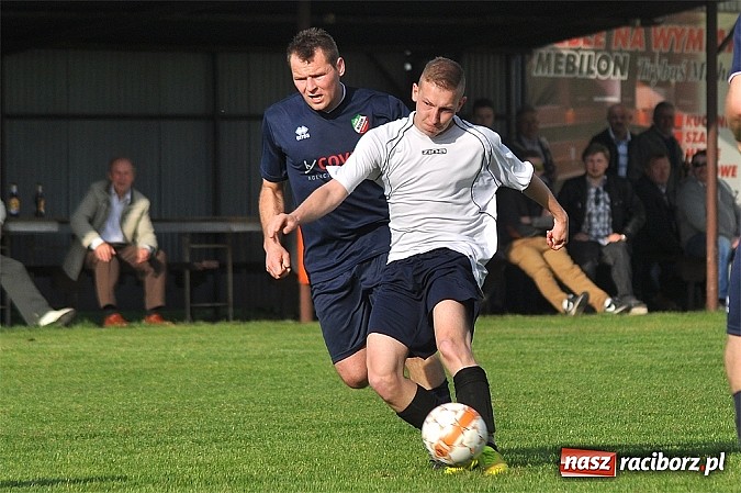 Zdjęcie w galerii na portalu naszraciborz.pl: C klasa: Podział punktów w Bolesławiu wiadomości z regionu