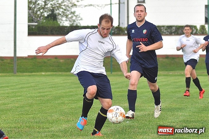 Zdjęcie w galerii na portalu naszraciborz.pl: C klasa: Podział punktów w Bolesławiu wiadomości z regionu