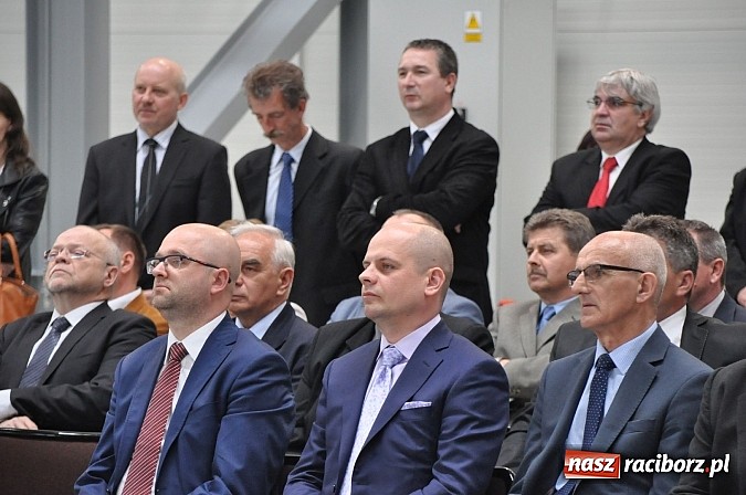 Zdjęcie w galerii na portalu naszraciborz.pl: Historyczny moment Rafametu - Hala Montażu II oddana do eksploatacji wiadomości z regionu