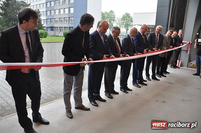 Zdjęcie w galerii na portalu naszraciborz.pl: Historyczny moment Rafametu - Hala Montażu II oddana do eksploatacji wiadomości z regionu