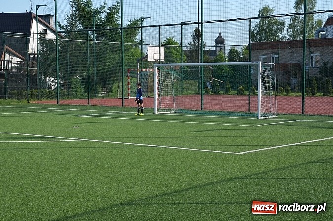 Zdjęcie w galerii na portalu naszraciborz.pl: Orliki z Nędzy niepokonane wiadomości z regionu