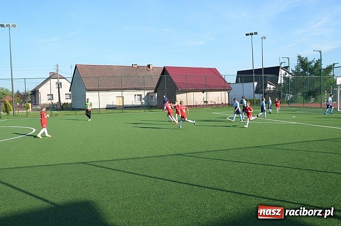 Zdjęcie w galerii na portalu naszraciborz.pl: Orliki z Nędzy niepokonane wiadomości z regionu