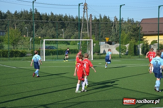 Zdjęcie w galerii na portalu naszraciborz.pl: Orliki z Nędzy niepokonane wiadomości z regionu