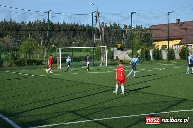 Zdjęcie w galerii na portalu naszraciborz.pl: Orliki z Nędzy niepokonane wiadomości z regionu