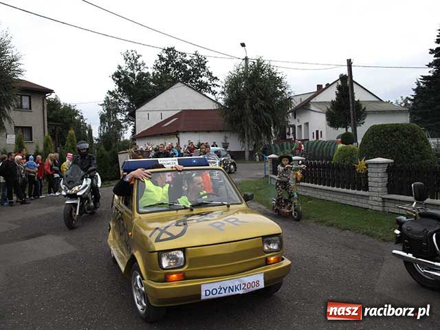 Zdjęcie w galerii na portalu naszraciborz.pl: Wielkie show w Roszkowie wiadomości z regionu