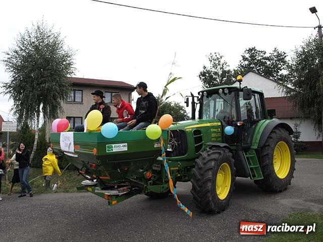 Zdjęcie w galerii na portalu naszraciborz.pl: Wielkie show w Roszkowie wiadomości z regionu