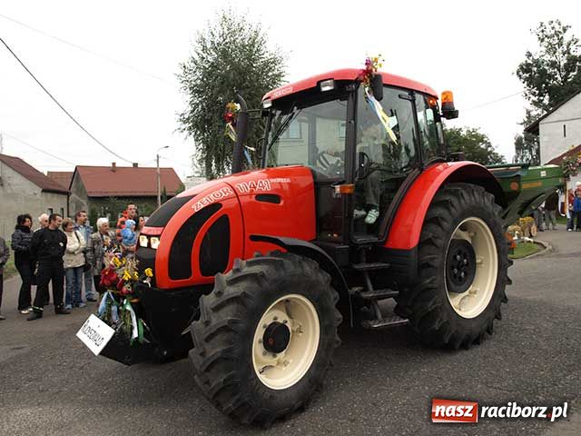 Zdjęcie w galerii na portalu naszraciborz.pl: Wielkie show w Roszkowie wiadomości z regionu