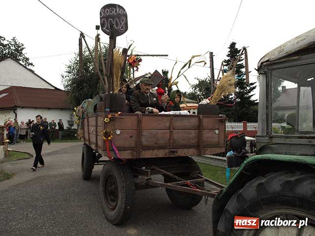 Zdjęcie w galerii na portalu naszraciborz.pl: Wielkie show w Roszkowie wiadomości z regionu