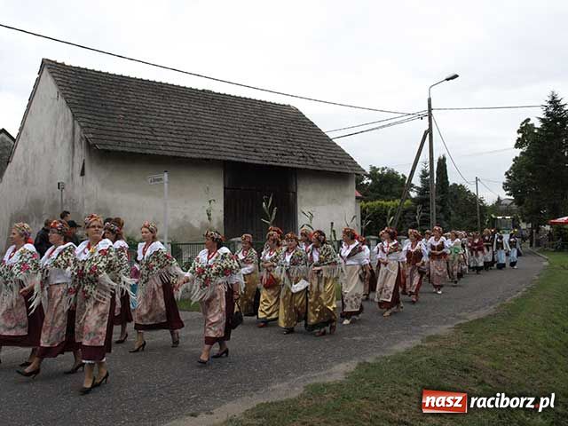 Zdjęcie w galerii na portalu naszraciborz.pl: Wielkie show w Roszkowie wiadomości z regionu