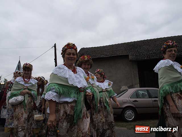 Zdjęcie w galerii na portalu naszraciborz.pl: Wielkie show w Roszkowie wiadomości z regionu