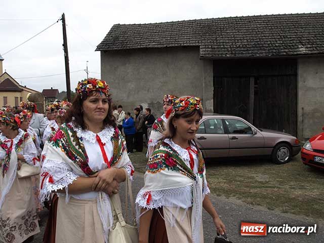 Zdjęcie w galerii na portalu naszraciborz.pl: Wielkie show w Roszkowie wiadomości z regionu
