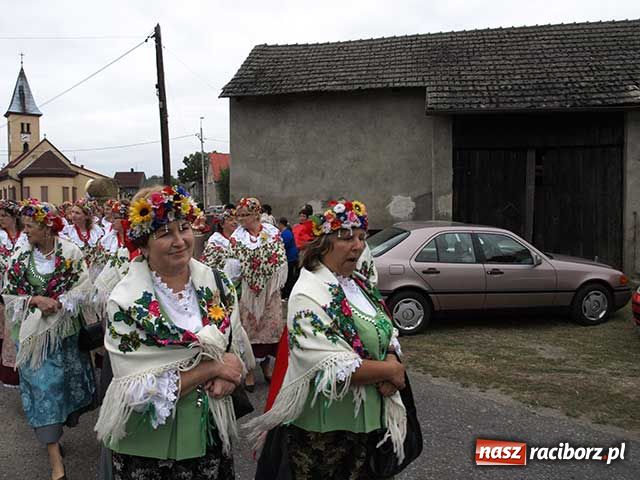 Zdjęcie w galerii na portalu naszraciborz.pl: Wielkie show w Roszkowie wiadomości z regionu
