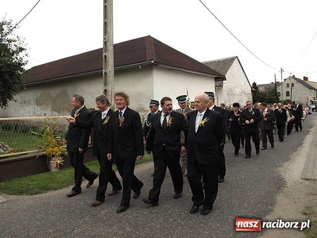 Zdjęcie w galerii na portalu naszraciborz.pl: Wielkie show w Roszkowie wiadomości z regionu
