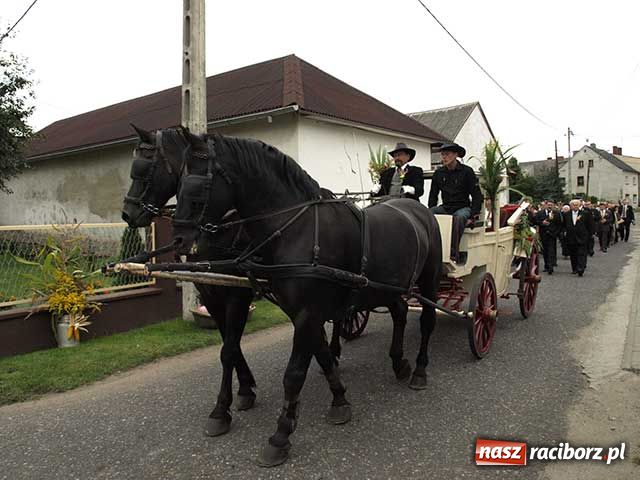 Zdjęcie w galerii na portalu naszraciborz.pl: Wielkie show w Roszkowie wiadomości z regionu